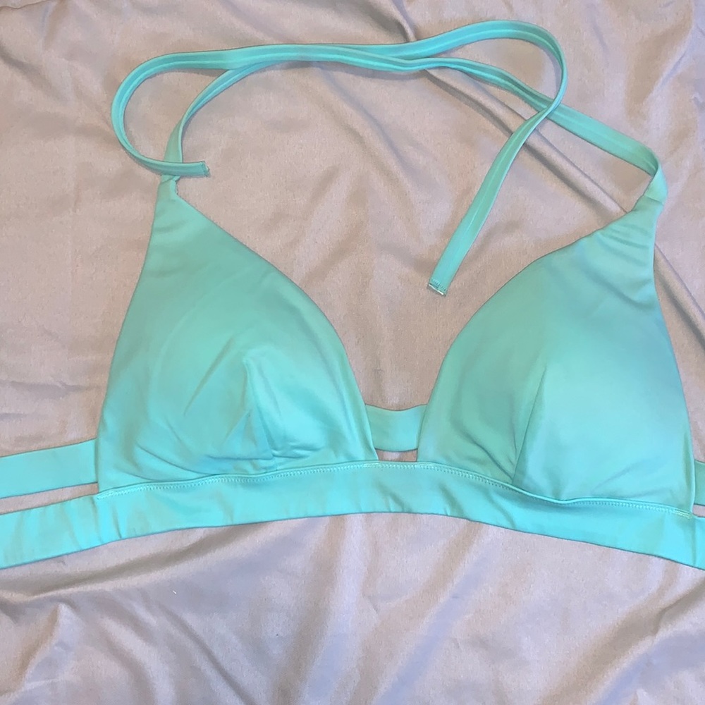 VS push-up bikini top size large